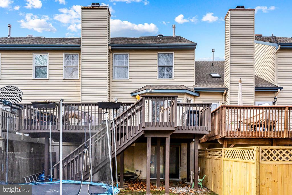7 CORLEN COURT