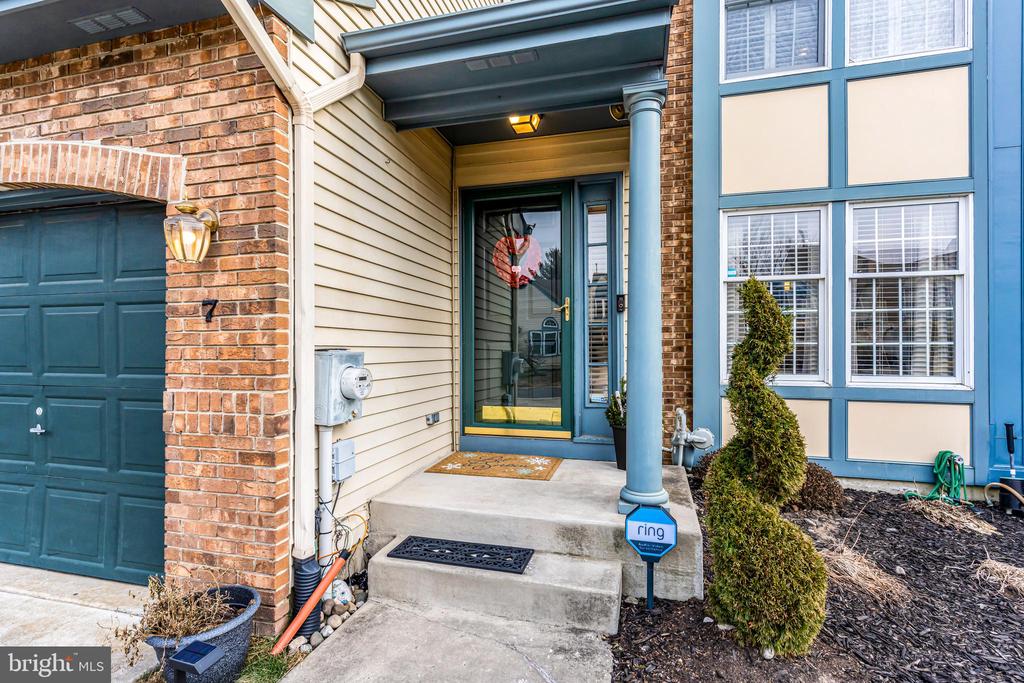 7 CORLEN COURT