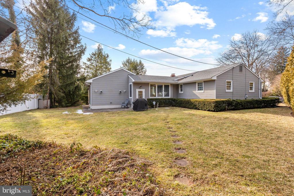 602 WINDSOR PLACE
