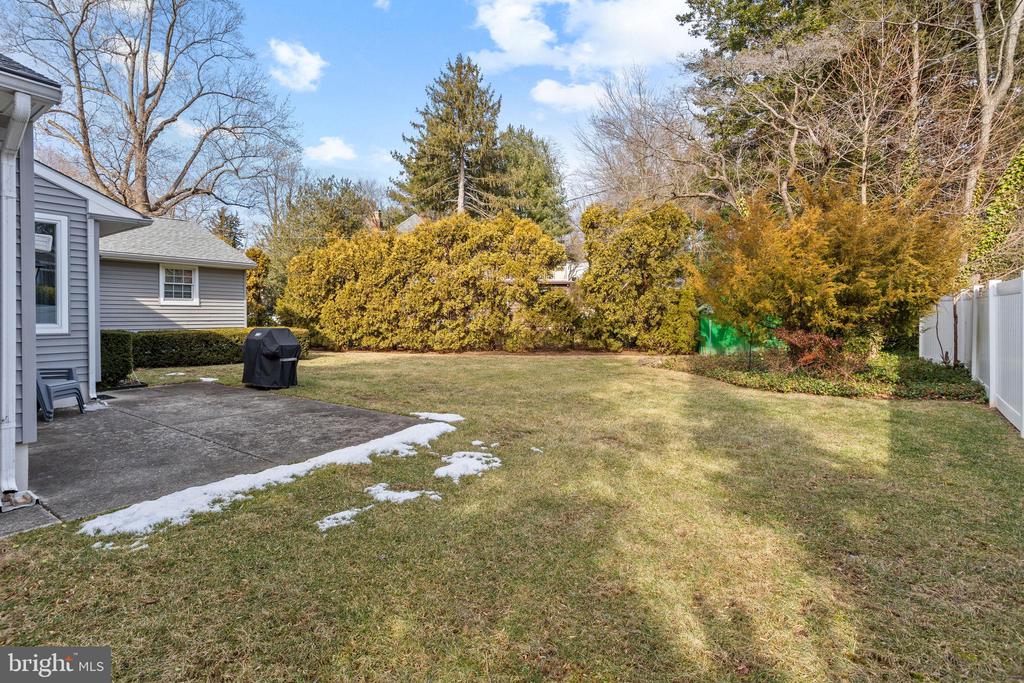 602 WINDSOR PLACE