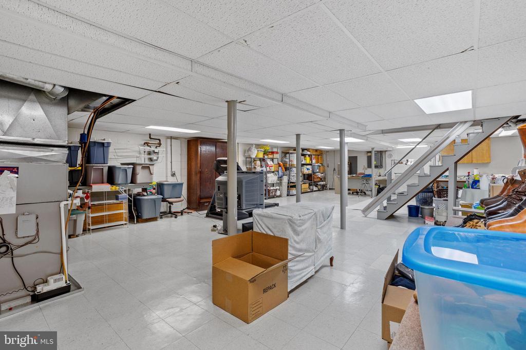 602 WINDSOR PLACE