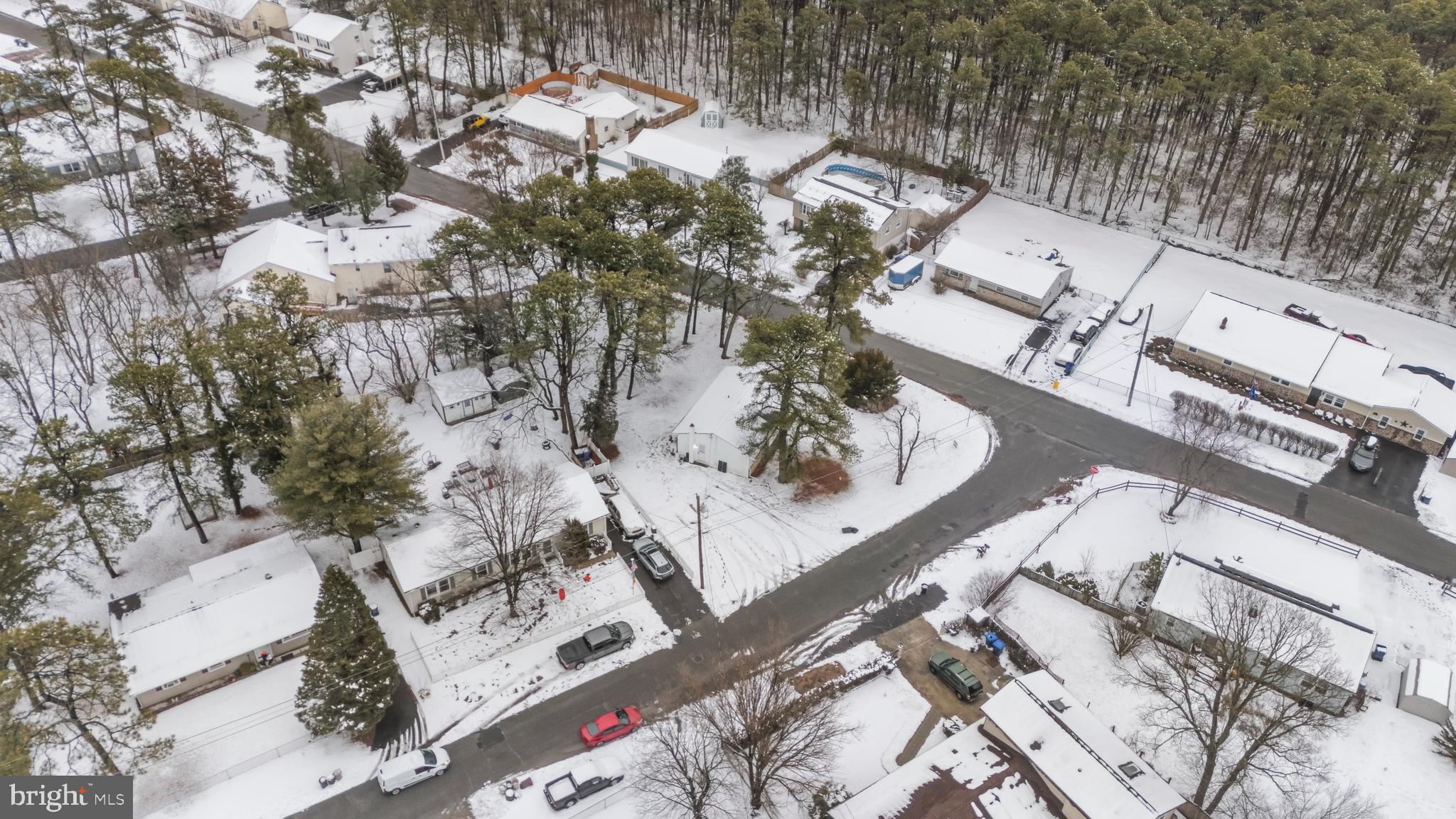 211 Robin Rd