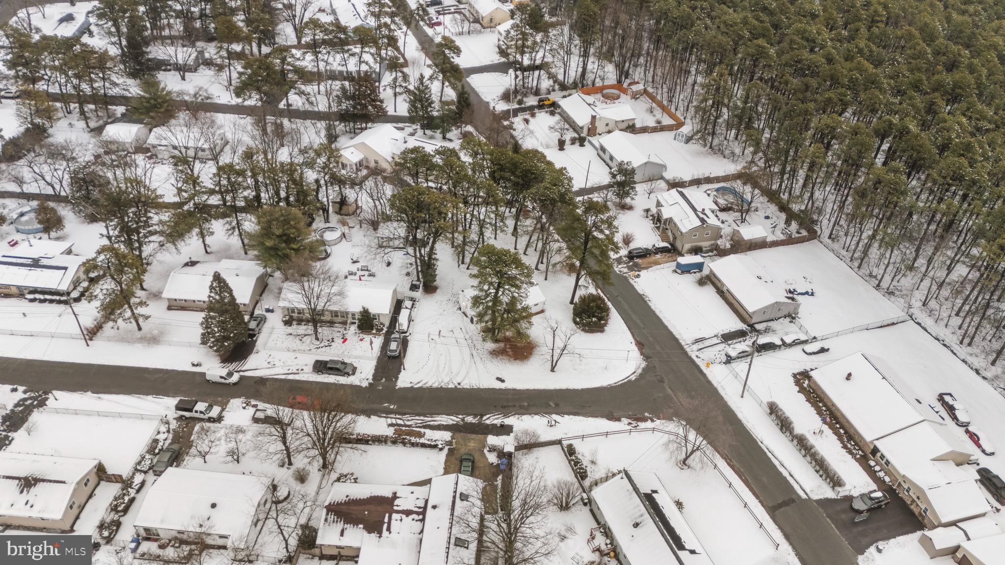 211 Robin Rd