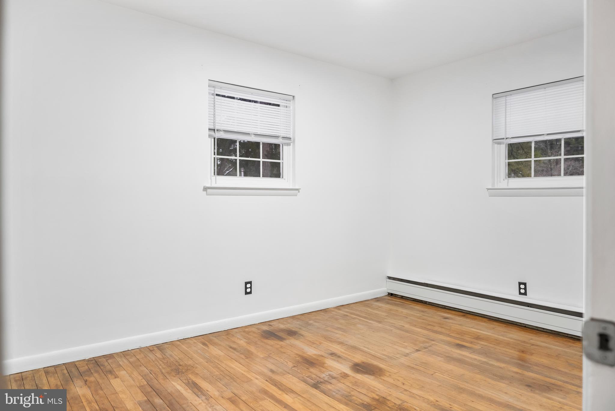 211 Robin Rd