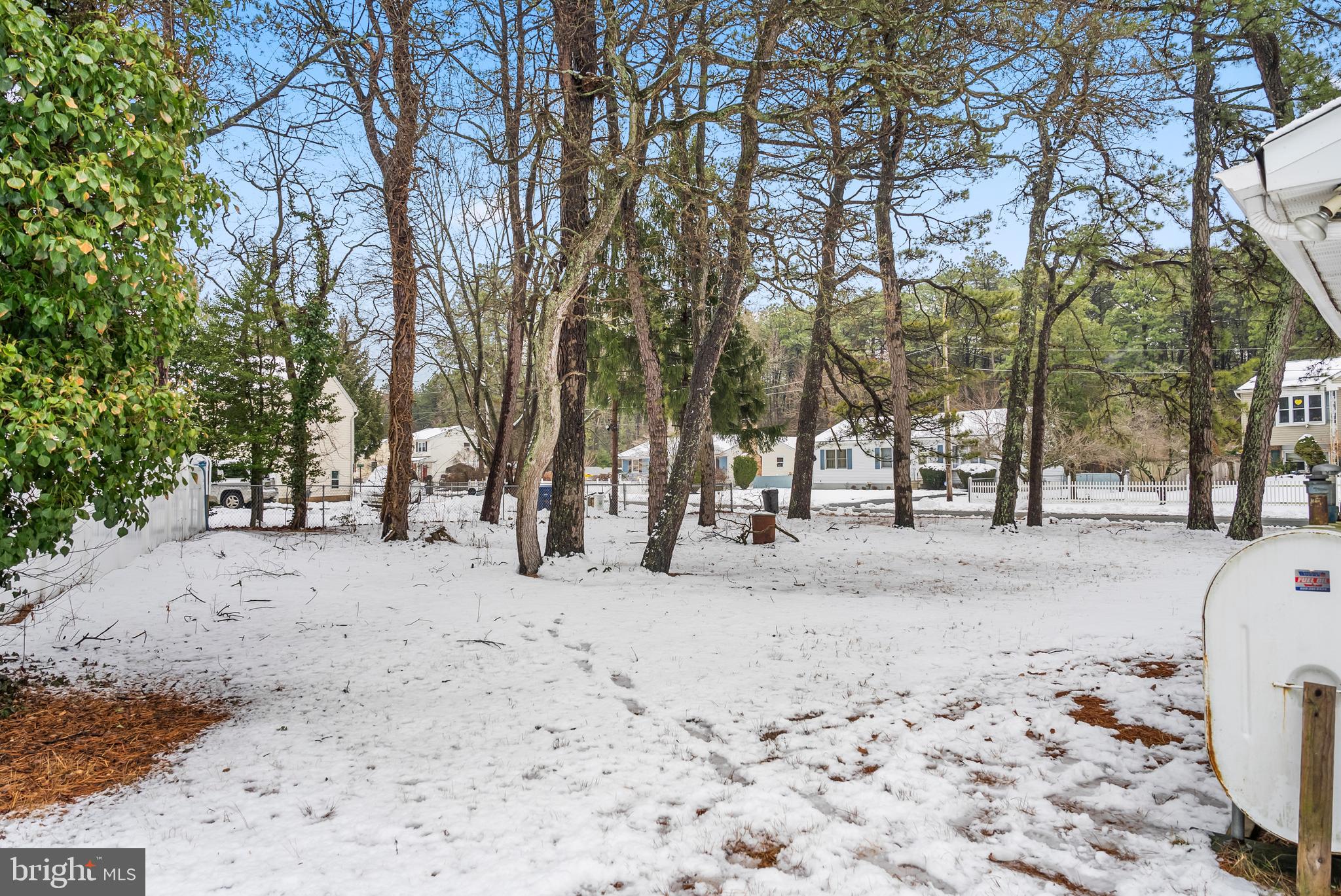 211 Robin Rd