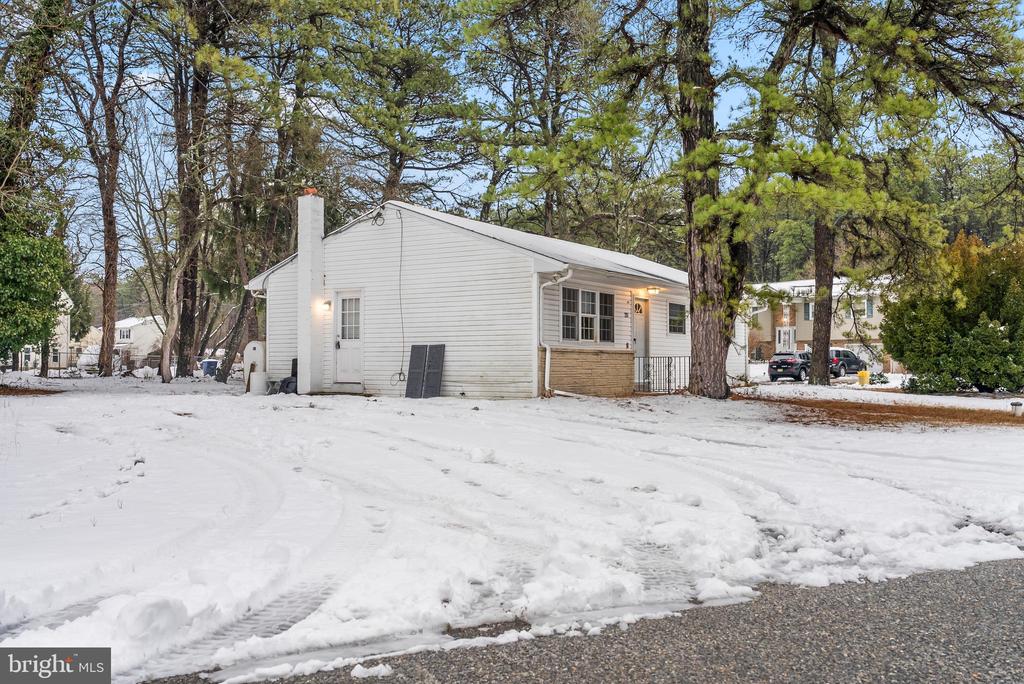 211 Robin Rd
