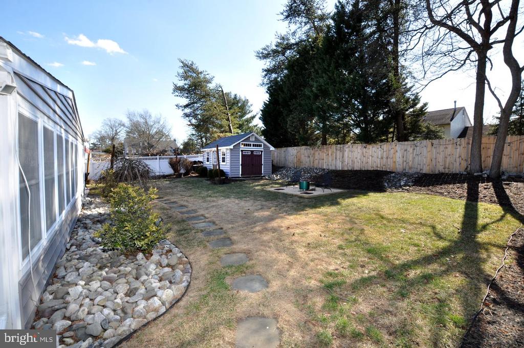 206 KNOTTY OAK DRIVE