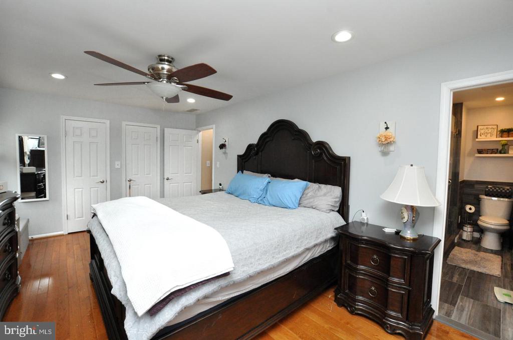 206 KNOTTY OAK DRIVE