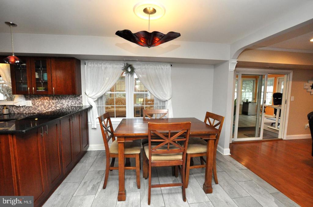 206 KNOTTY OAK DRIVE