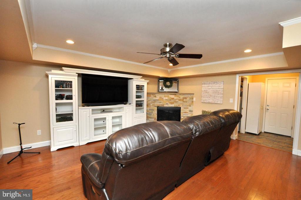 206 KNOTTY OAK DRIVE