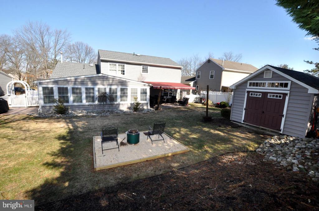 206 KNOTTY OAK DRIVE