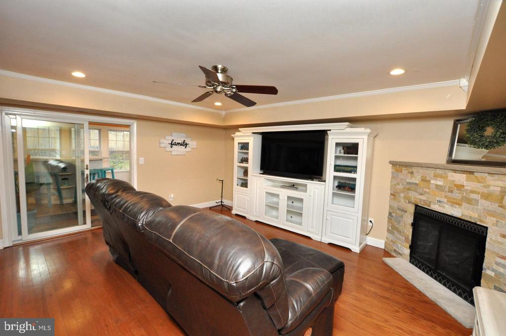 206 KNOTTY OAK DRIVE
