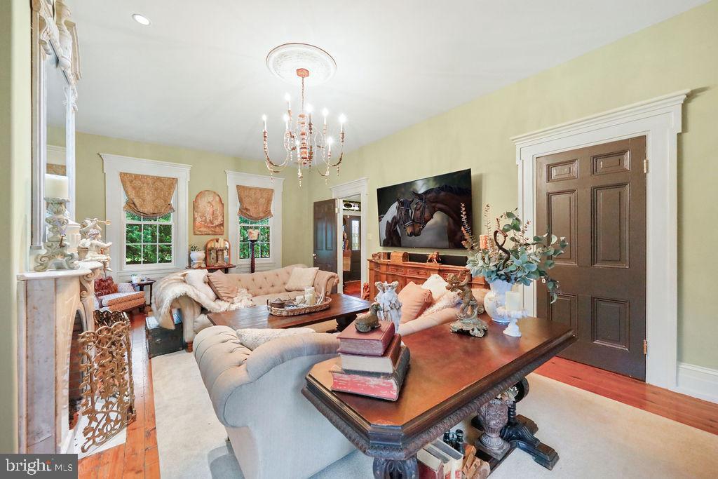 9 EAYRESTOWN ROAD