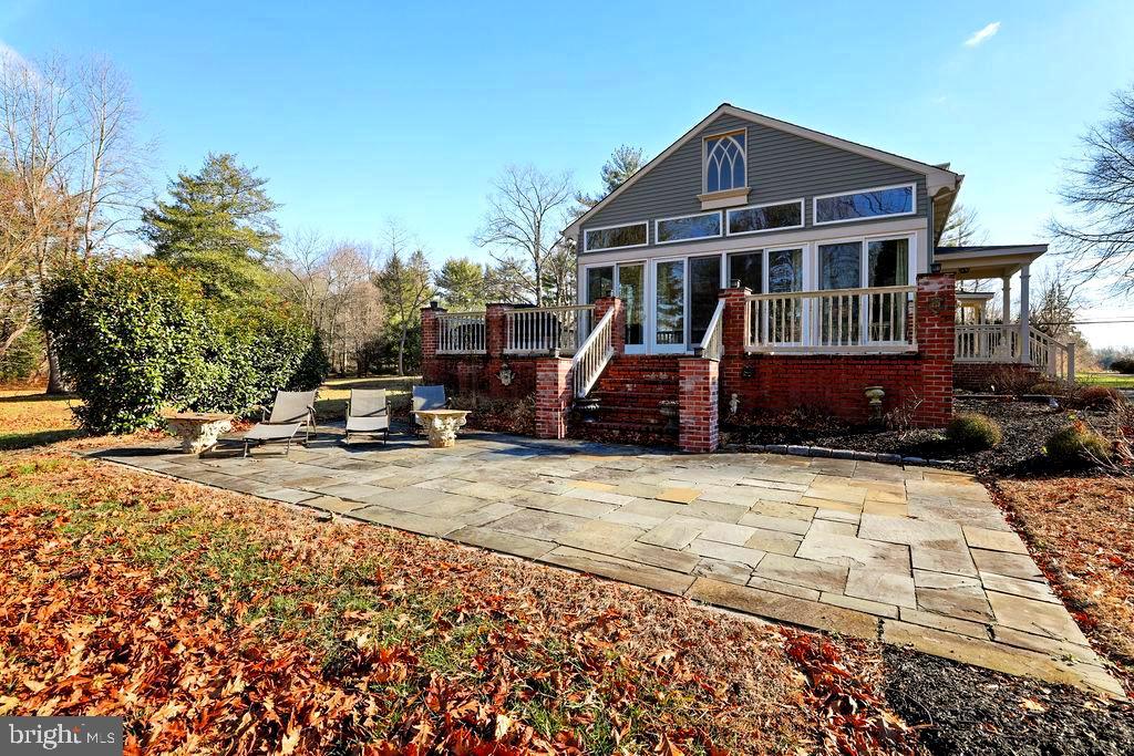 9 EAYRESTOWN ROAD