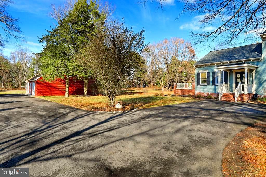 9 EAYRESTOWN ROAD
