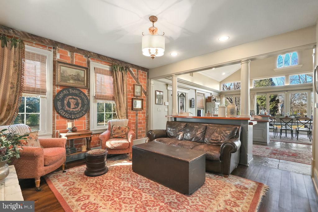 9 EAYRESTOWN ROAD