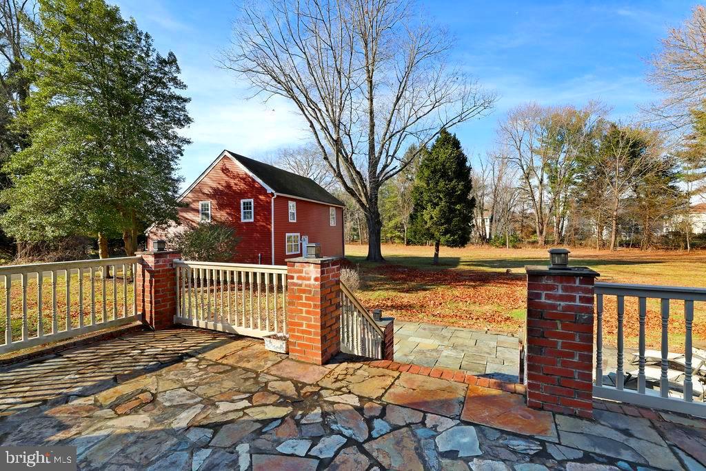9 EAYRESTOWN ROAD