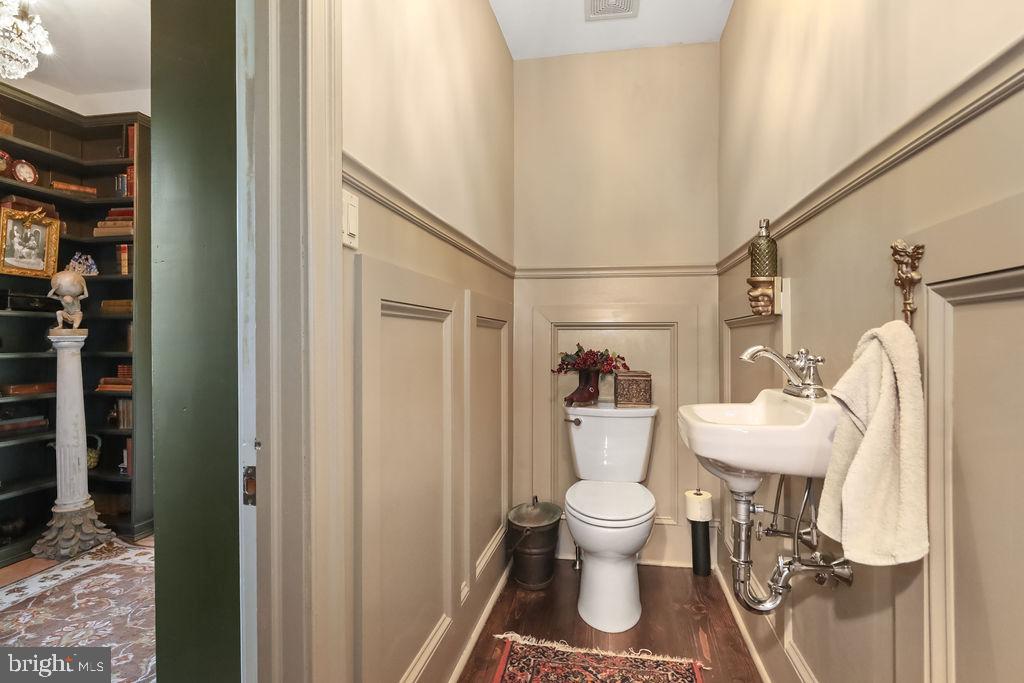 9 EAYRESTOWN ROAD