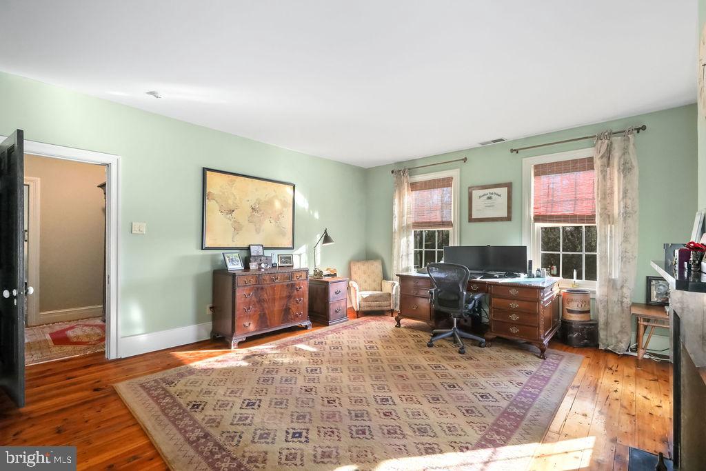9 EAYRESTOWN ROAD