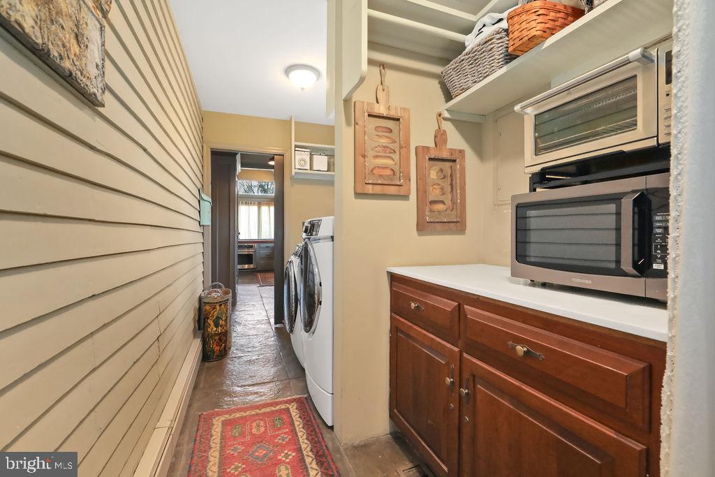 9 EAYRESTOWN ROAD