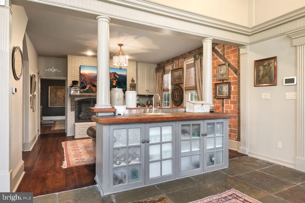 9 EAYRESTOWN ROAD