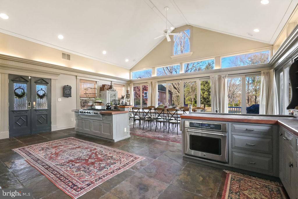 9 EAYRESTOWN ROAD