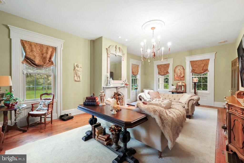 9 EAYRESTOWN ROAD