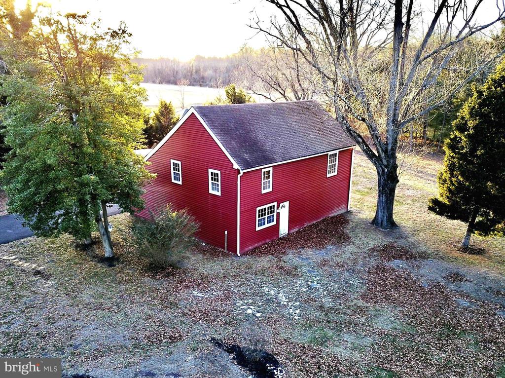 9 EAYRESTOWN ROAD