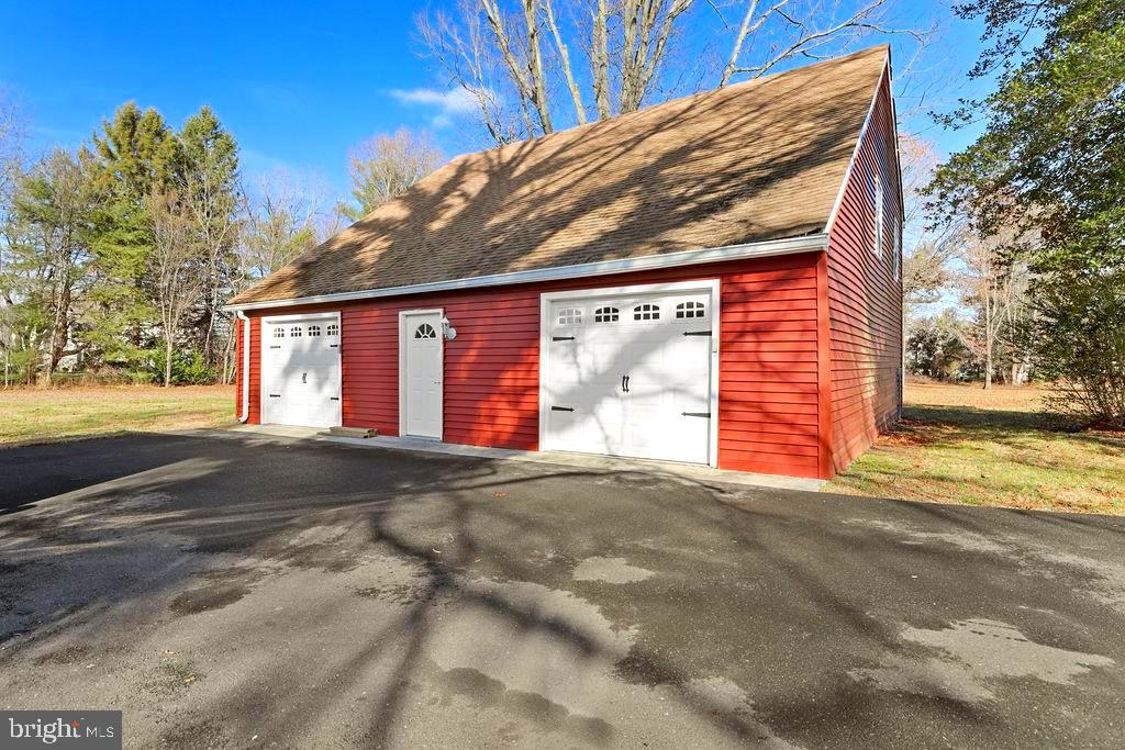 9 EAYRESTOWN ROAD