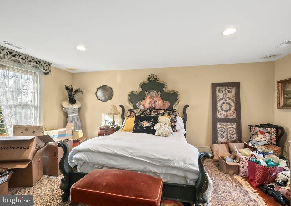 9 EAYRESTOWN ROAD