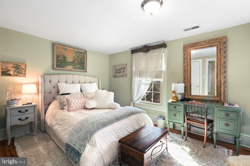 9 EAYRESTOWN ROAD