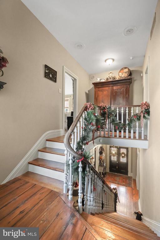 9 EAYRESTOWN ROAD