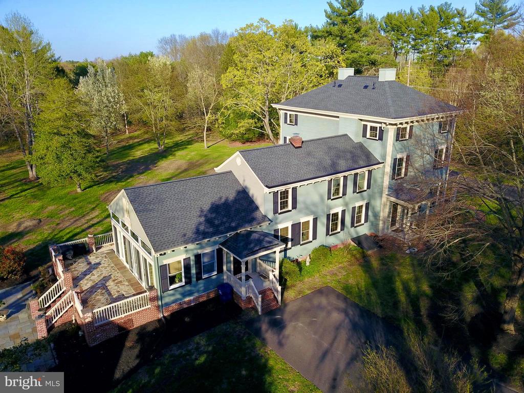 9 EAYRESTOWN ROAD