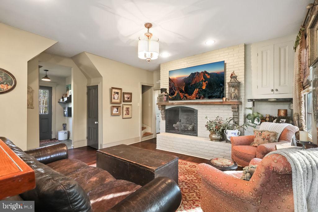 9 EAYRESTOWN ROAD