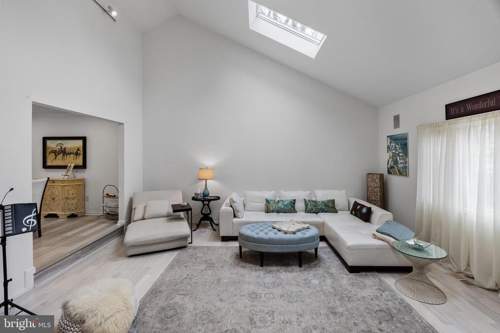 6 RANCOCAS BOULEVARD