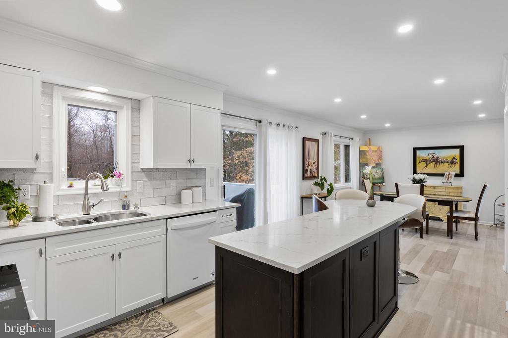 6 RANCOCAS BOULEVARD