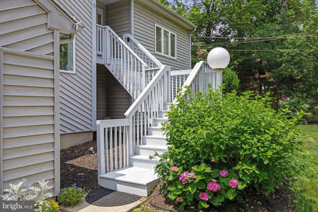 6 RANCOCAS BOULEVARD