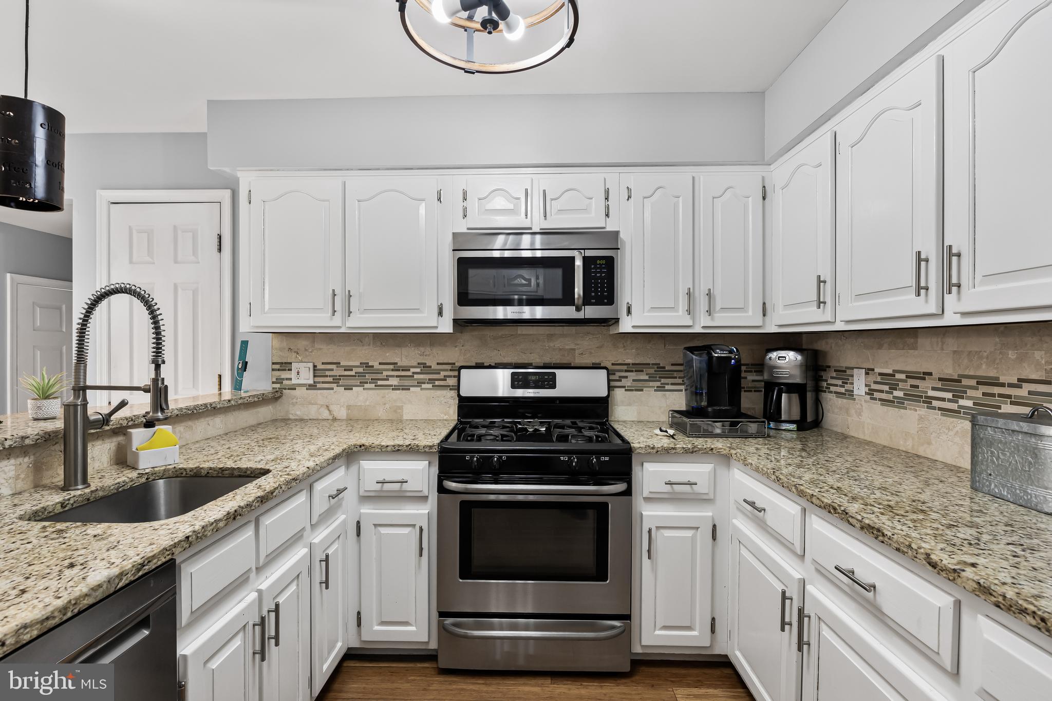 21 Old Republic Ln