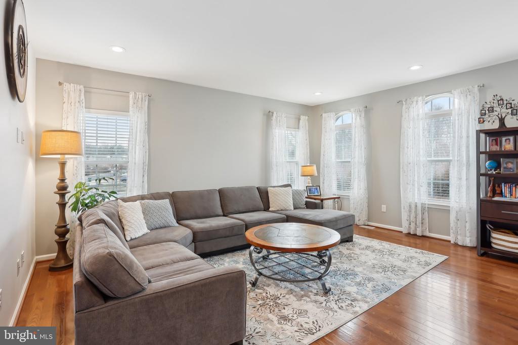 20 GRACE DRIVE