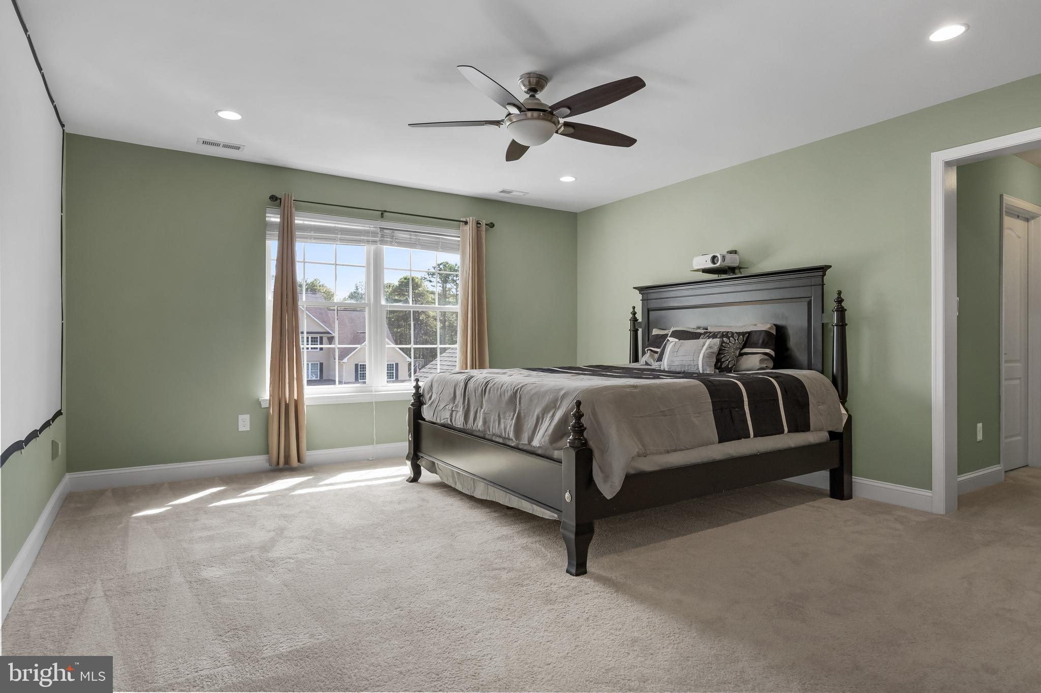 19 Grant Wood Way