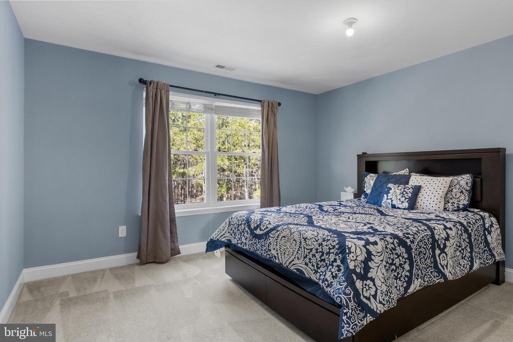 19 Grant Wood Way