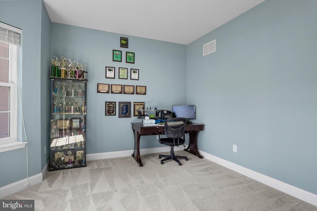 19 Grant Wood Way