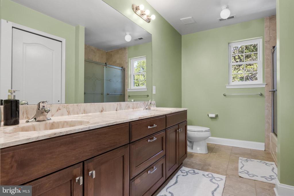 19 Grant Wood Way