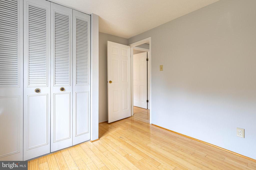 22 WATERVIEW COURT