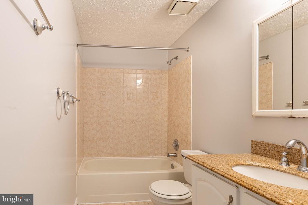 22 WATERVIEW COURT