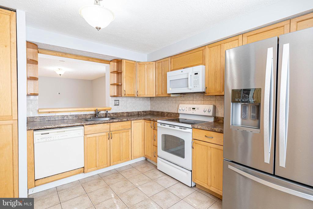 22 WATERVIEW COURT