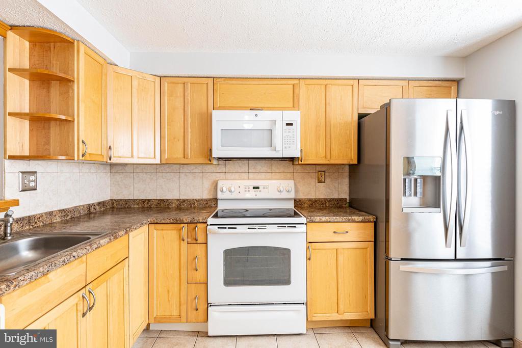 22 WATERVIEW COURT