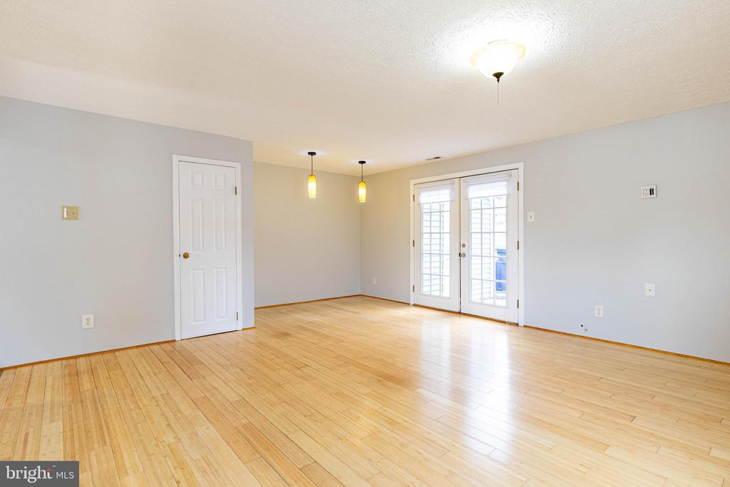 22 WATERVIEW COURT
