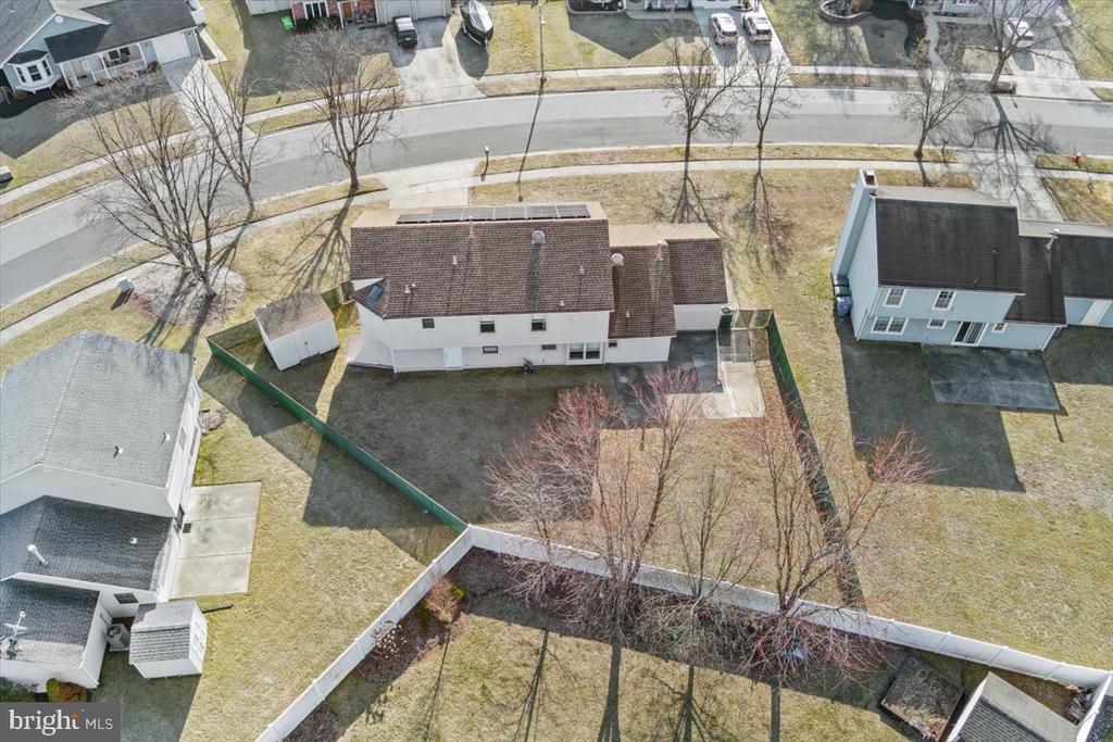 4 MAYVILLE LANE
