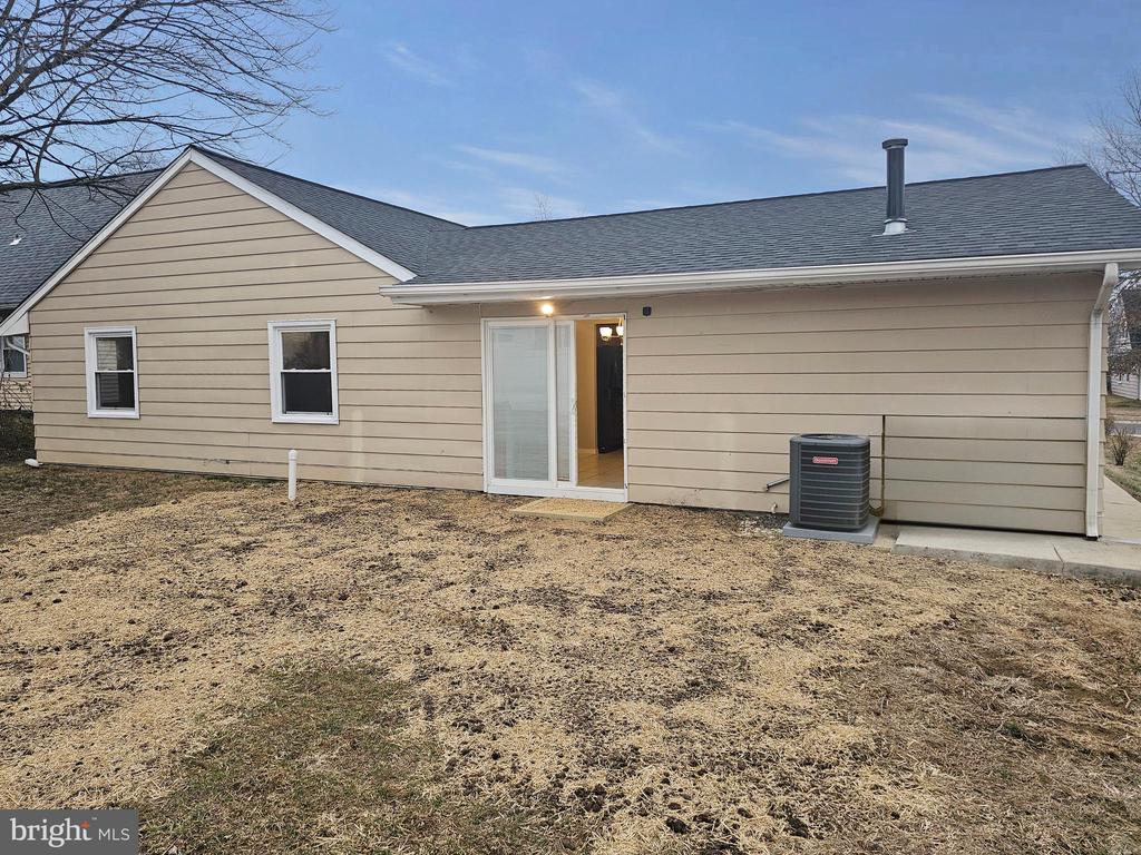 45 HADLEY LANE
